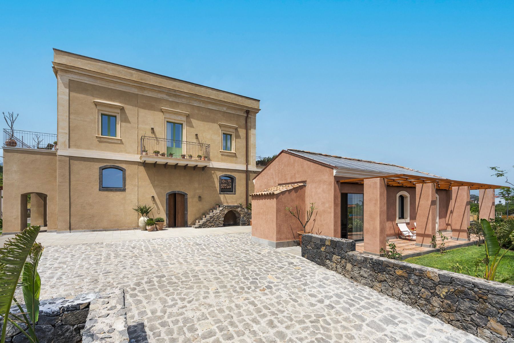 Fiume villa photo.